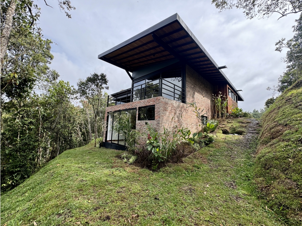 CASA CAMPESTRE EN MONTE SERENO REFUGIO CAMPESTRE