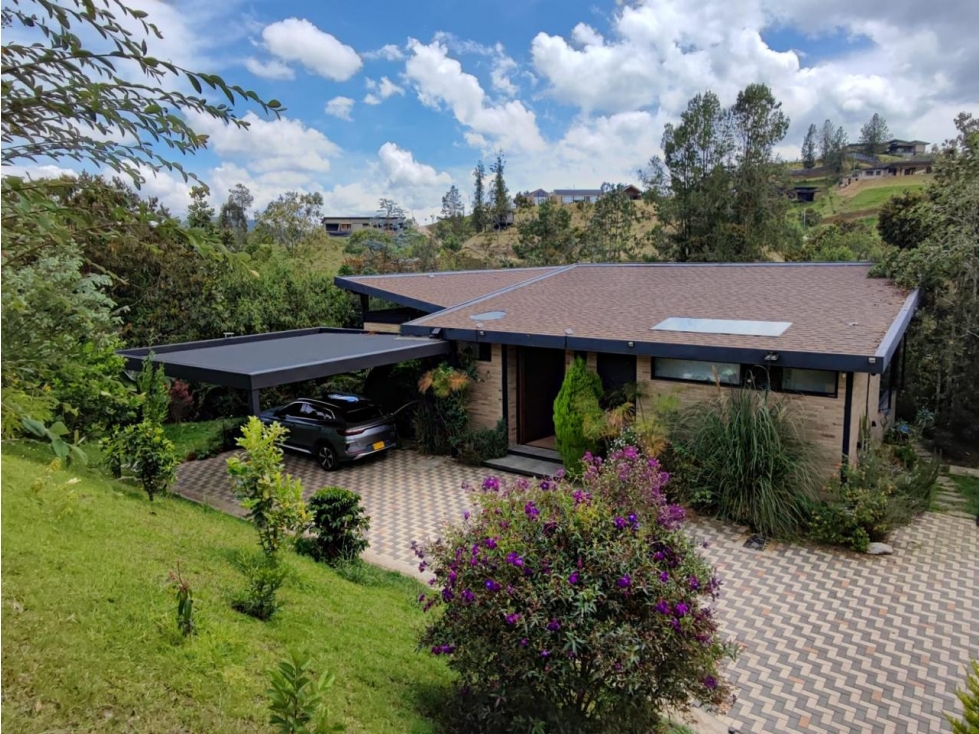 CASA CAMPESTRE 240 m² - EN MONTE SERENO REFUGIO