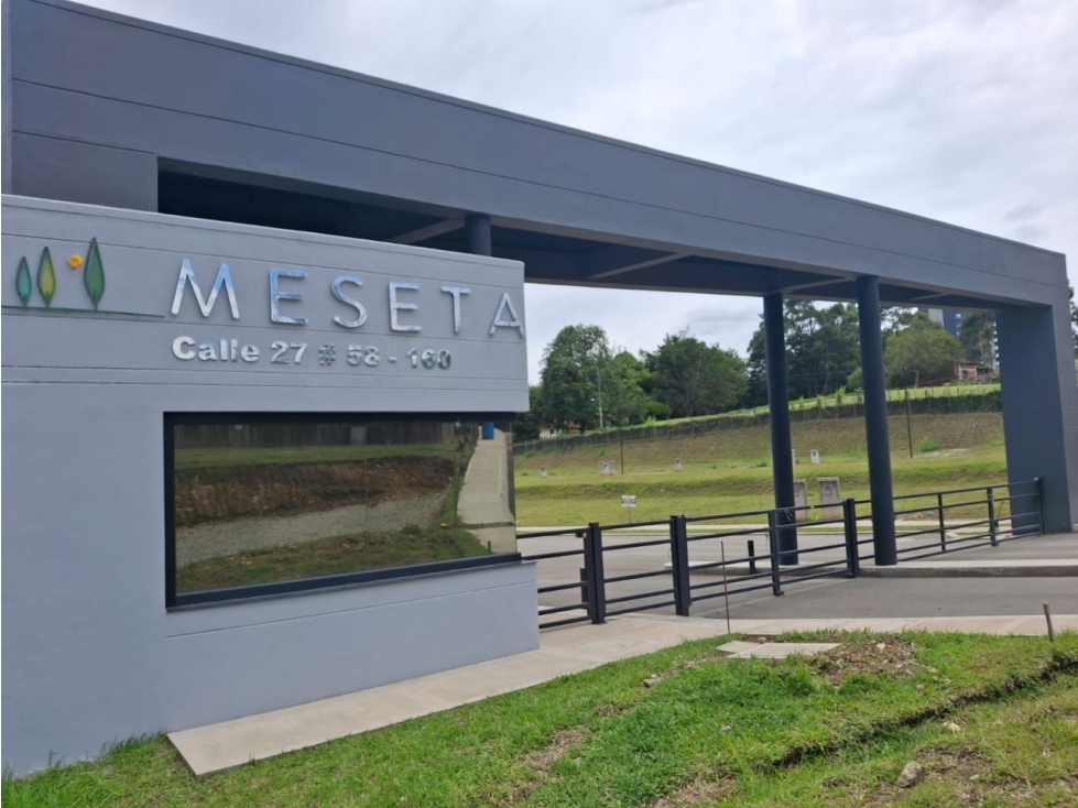 LOTE MESETA EN MARINILLA