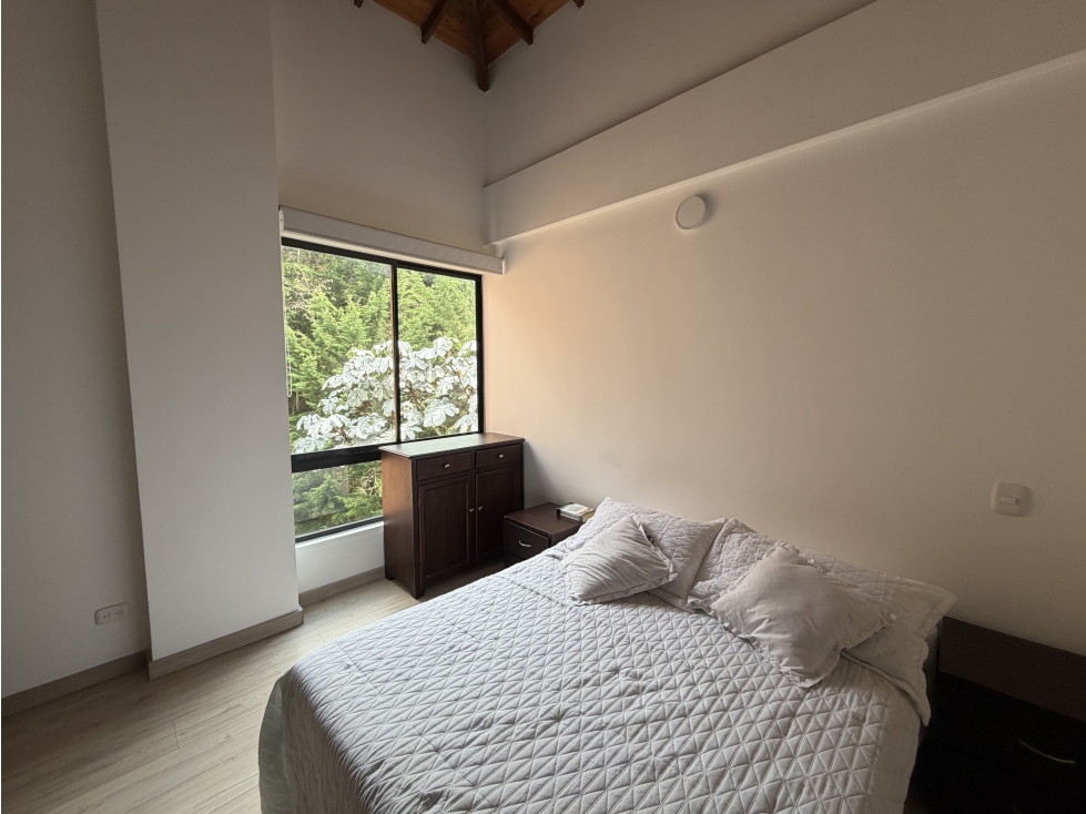 LUJOSO APARTAMENTO EN EL RETIRO-BOSQUES DE NORMANDIA — foto 3
