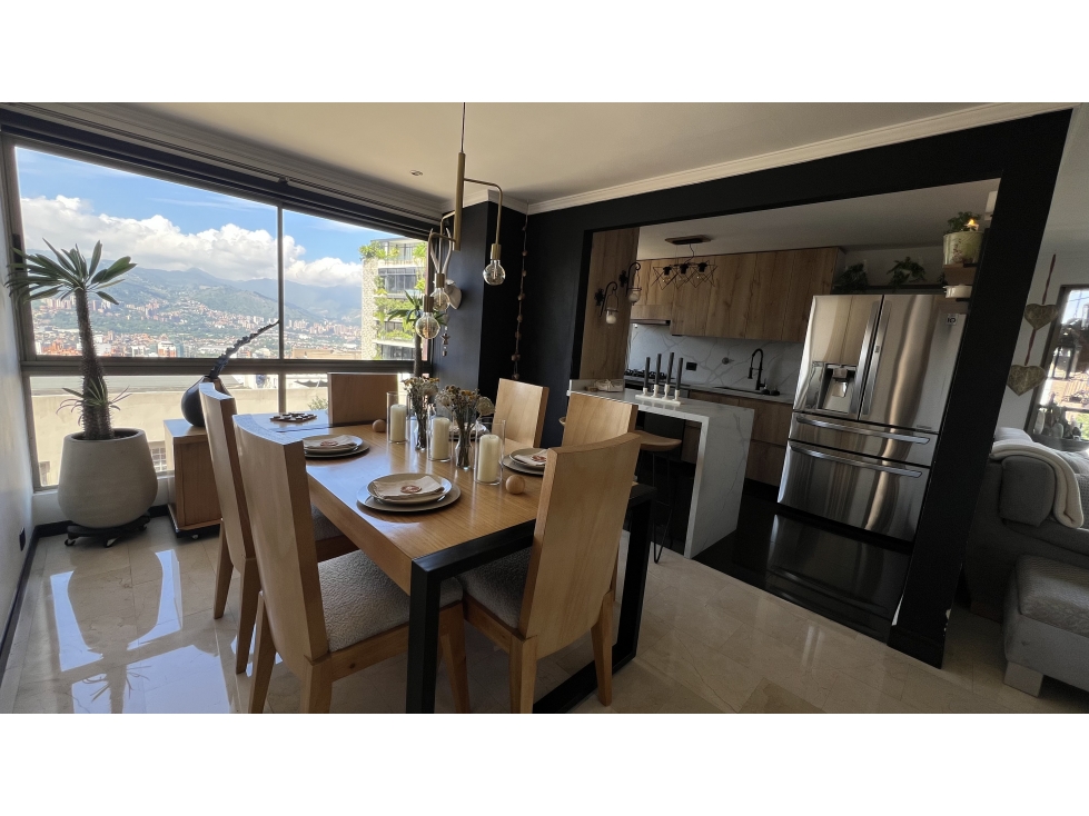 HERMOSO APARTAMENTO EN EL POBLADO, MEDELLÍN