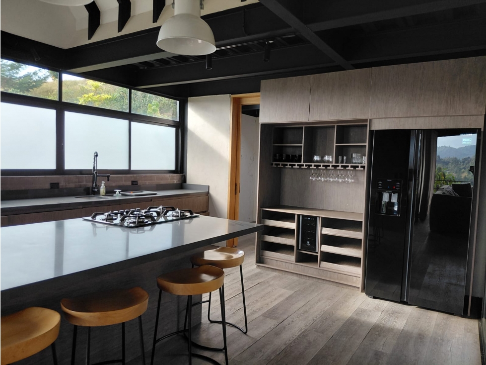 LUJOSA CASA CAMPESTRE EN EL RETIRO-MONTE SERENO REFUGIO — foto 4