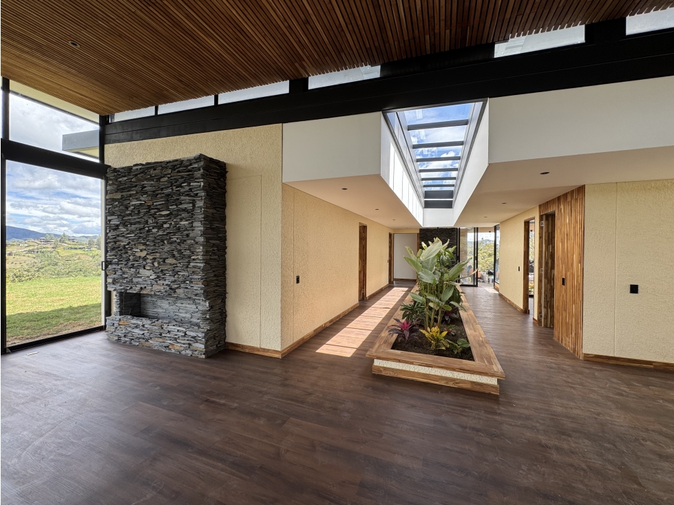 LUJOSA CASA CAMPESTRE EN EL RETIRO-MONTE SERENO REFUGIO — foto 4