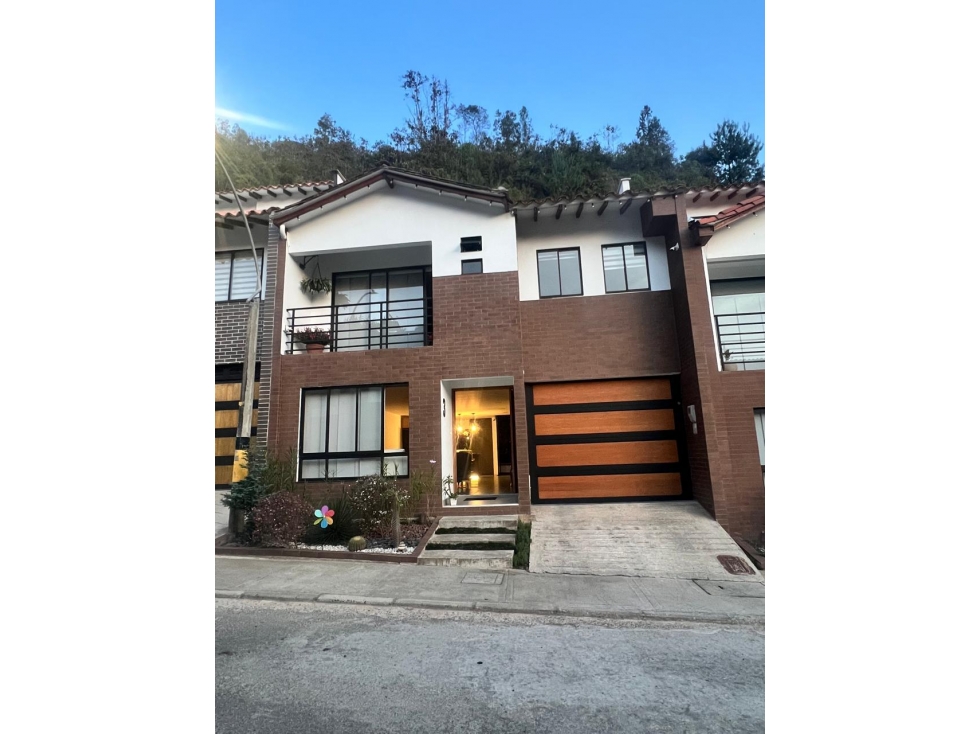 CASA 220 m² - ALCARAVANES - EL RETIRO