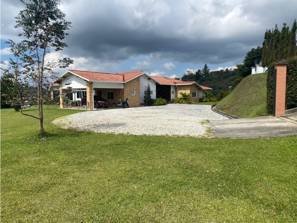 FINCA 535m² EN EL RETIRO