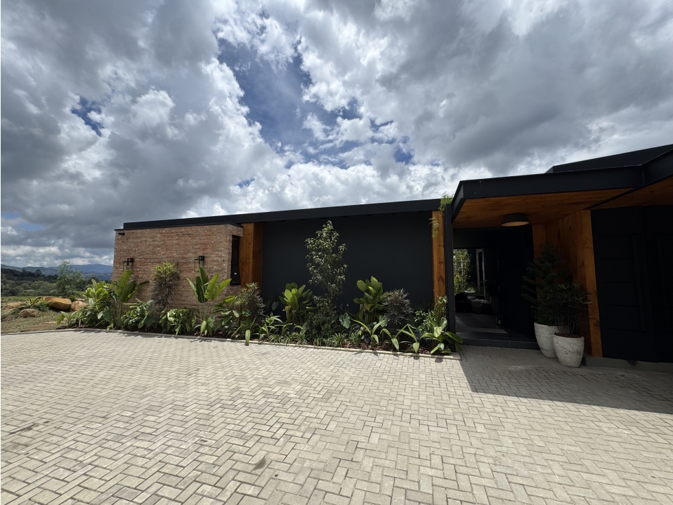 CASA CAMPESTRE EN MONTE SERENO LA SAGRADA - LA CEJA — foto 4