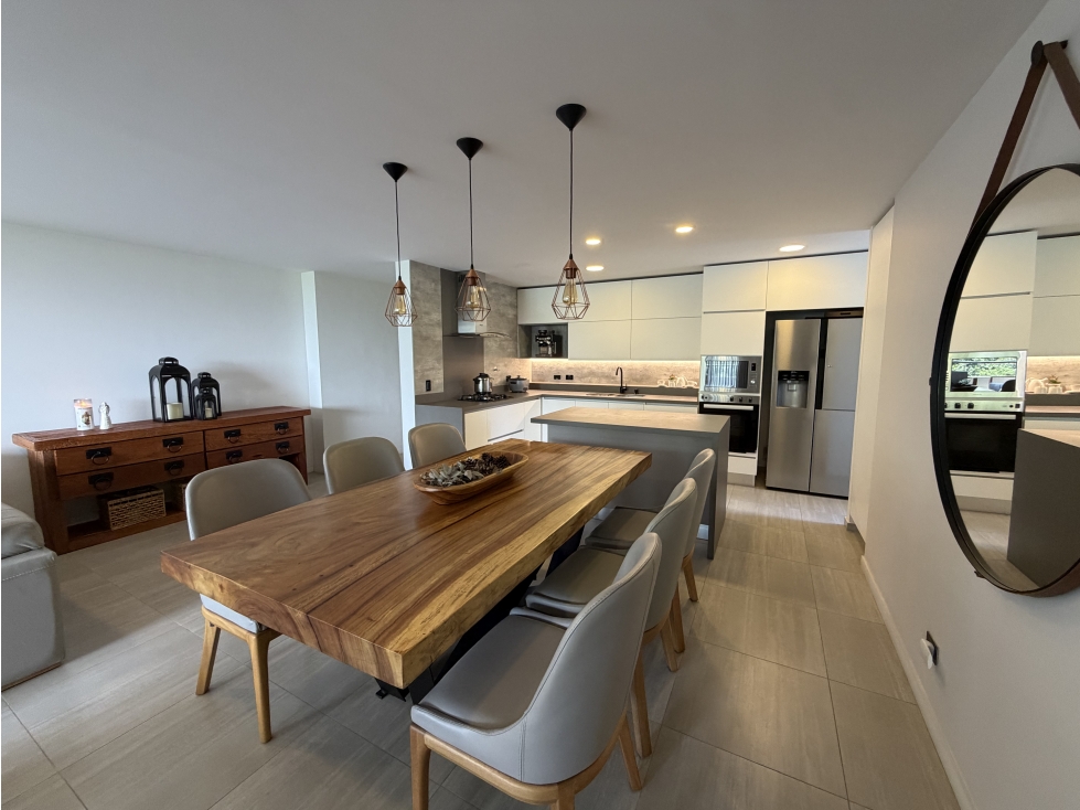 LUJOSO APARTAMENTO EN ENVIGADO-SECTOR LAS BRUJAS