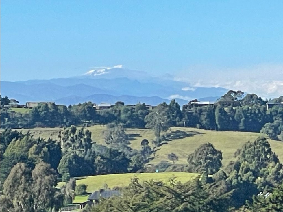LUJOSA CASA CAMPESTRE EN EL ALTO DE LAS PALMAS — foto 3