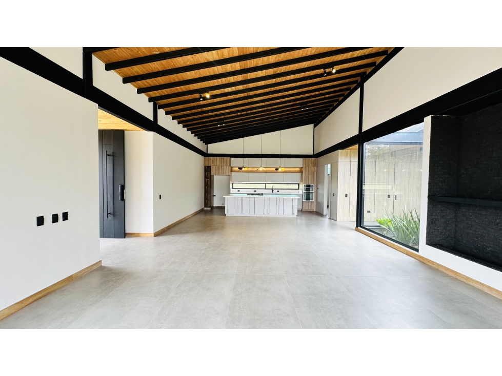 LUJOSA CASA CAMPESTRE EN EL RETIRO-MONTE SERENO REFUGIO — foto 4