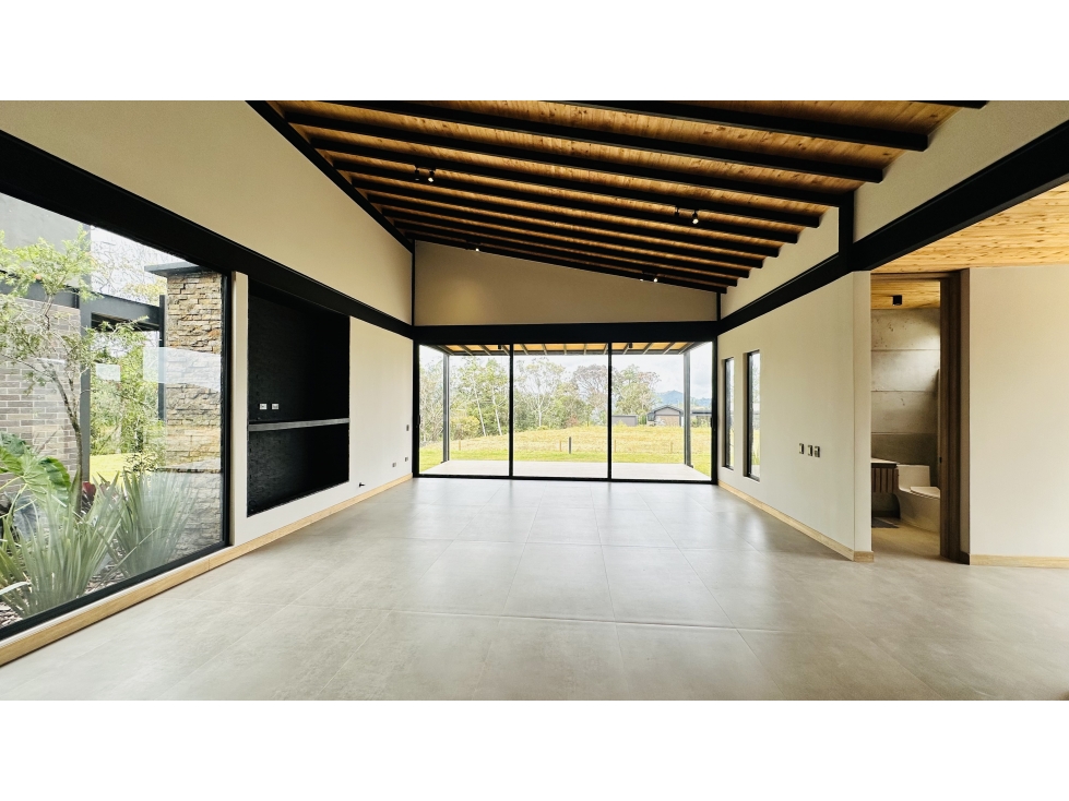LUJOSA CASA CAMPESTRE EN EL RETIRO-MONTE SERENO REFUGIO — foto 3
