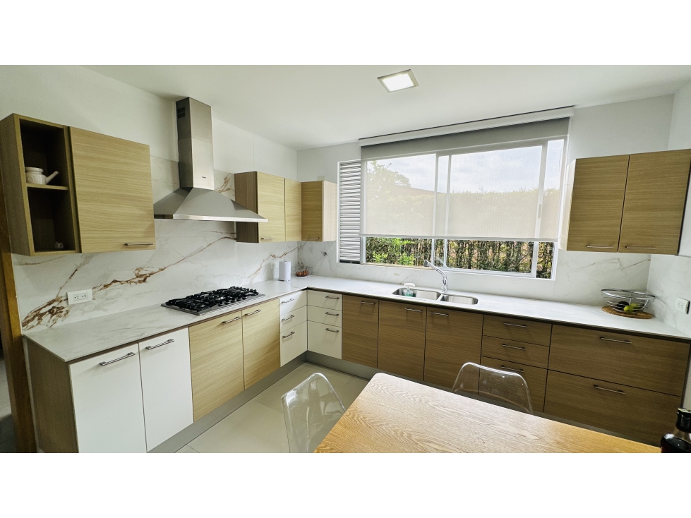 LUJOSA CASA EN ENVIGADO-FIORE — foto 2