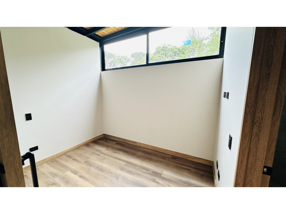 LUJOSA CASA CAMPESTRE EN EL RETIRO-MONTE SERENO REFUGIO — foto 6