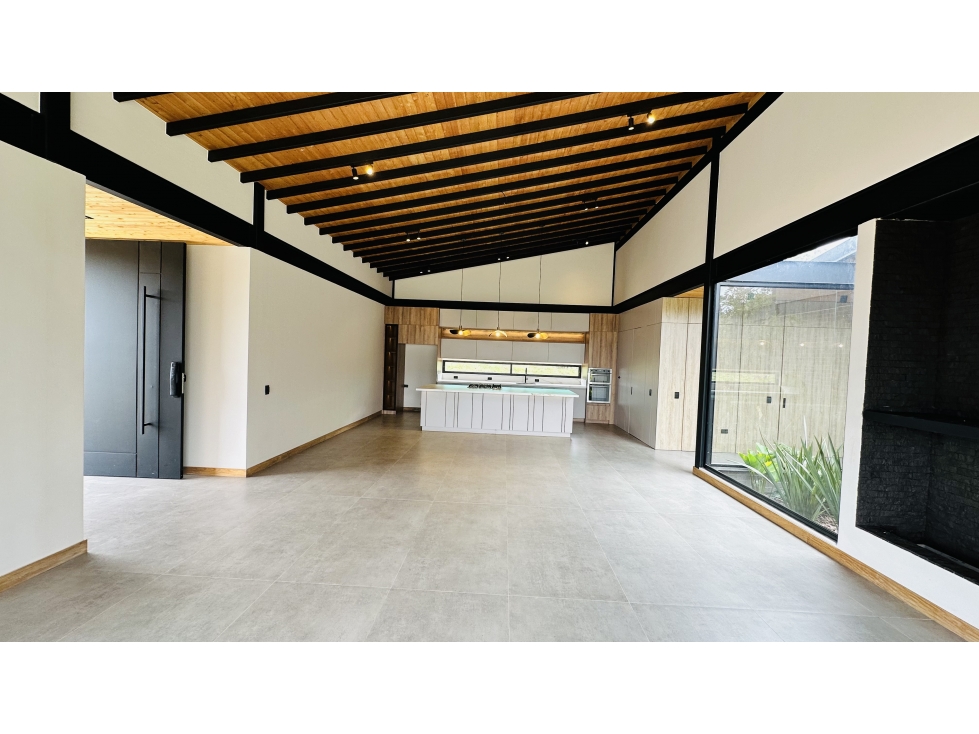 LUJOSA CASA CAMPESTRE EN EL RETIRO-MONTE SERENO REFUGIO — foto 2