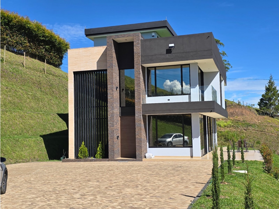 CASA FINCA 2050 m² - SAN VICENTE FERRER