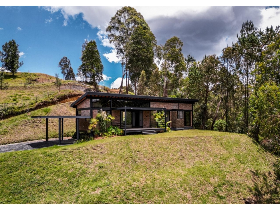 CASA CAMPESTRE EN MONTE SERENO REFUGIO