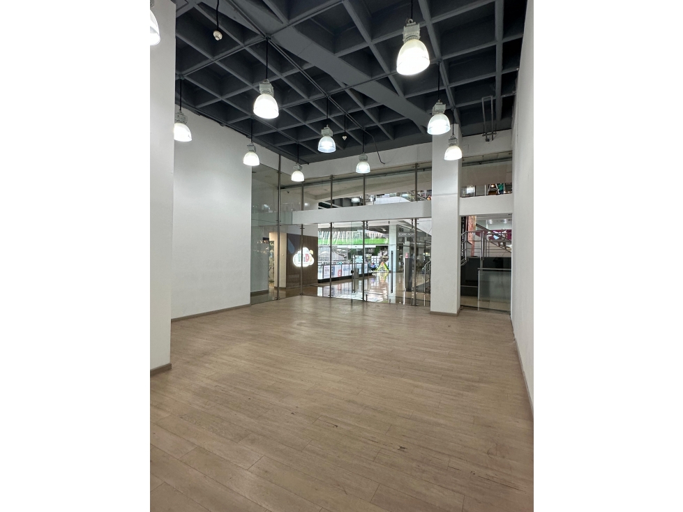 LOCAL COMERCIAL MEDELLIN- C.C.PREMIUM PLAZA