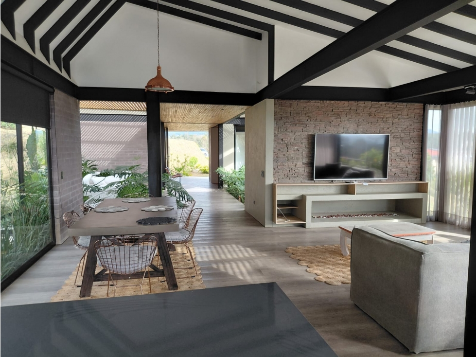 LUJOSA CASA CAMPESTRE EN EL RETIRO-MONTE SERENO REFUGIO — foto 6
