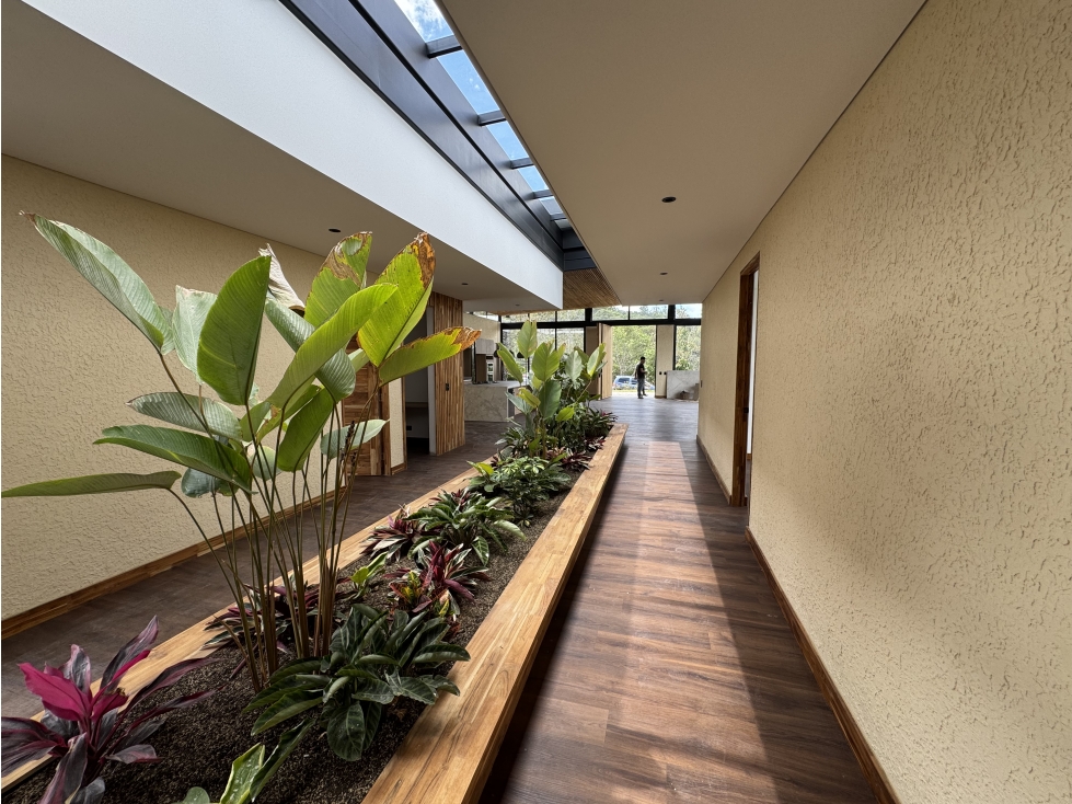 LUJOSA CASA CAMPESTRE EN EL RETIRO-MONTE SERENO REFUGIO — foto 3