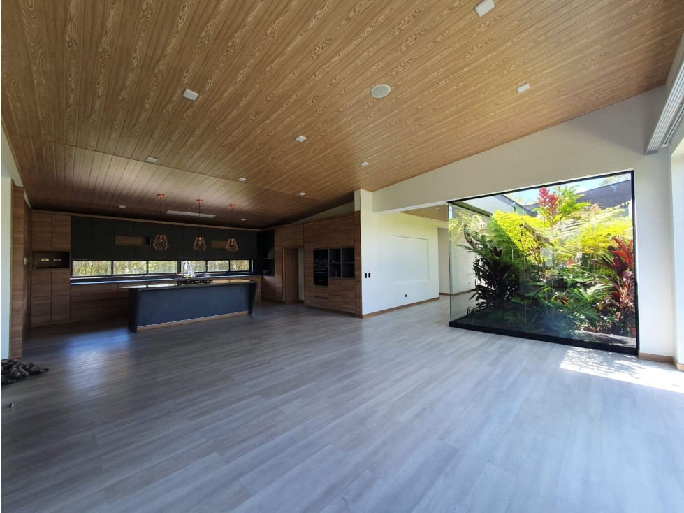 LUJOSA CASA CAMPESTRE EN RIONEGRO-SECTOR LLANOGRANDE — foto 3