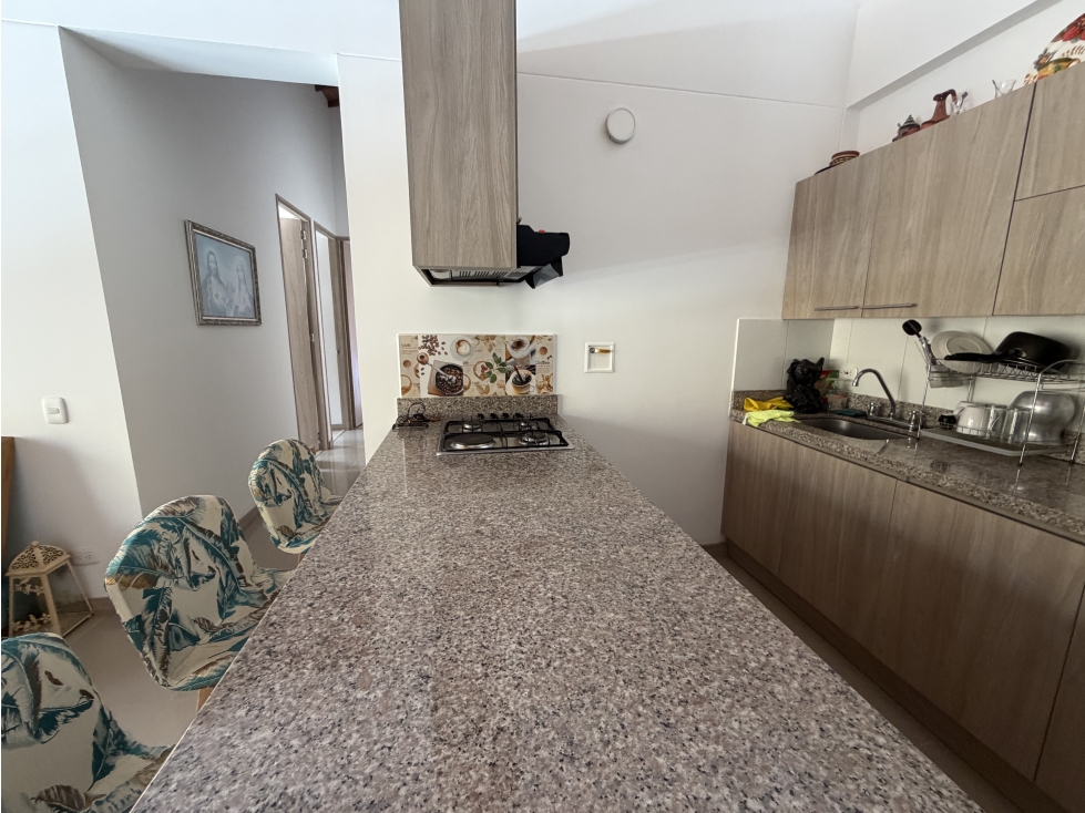 LUJOSO APARTAMENTO EN EL RETIRO-BOSQUES DE NORMANDIA — foto 2