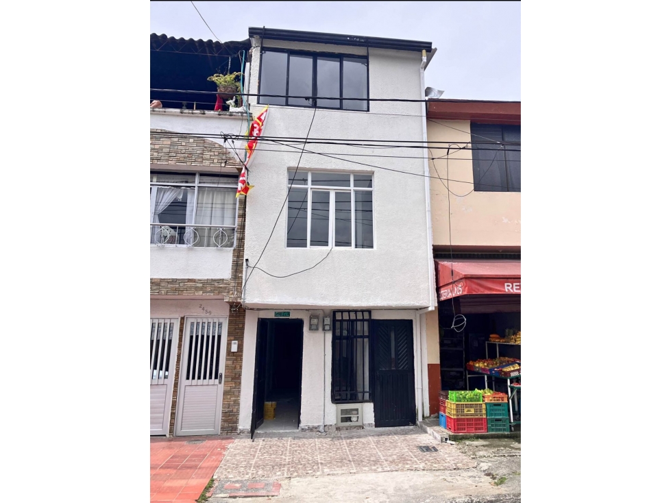 Casa con viviendas independientes para la venta en centro de Pereira