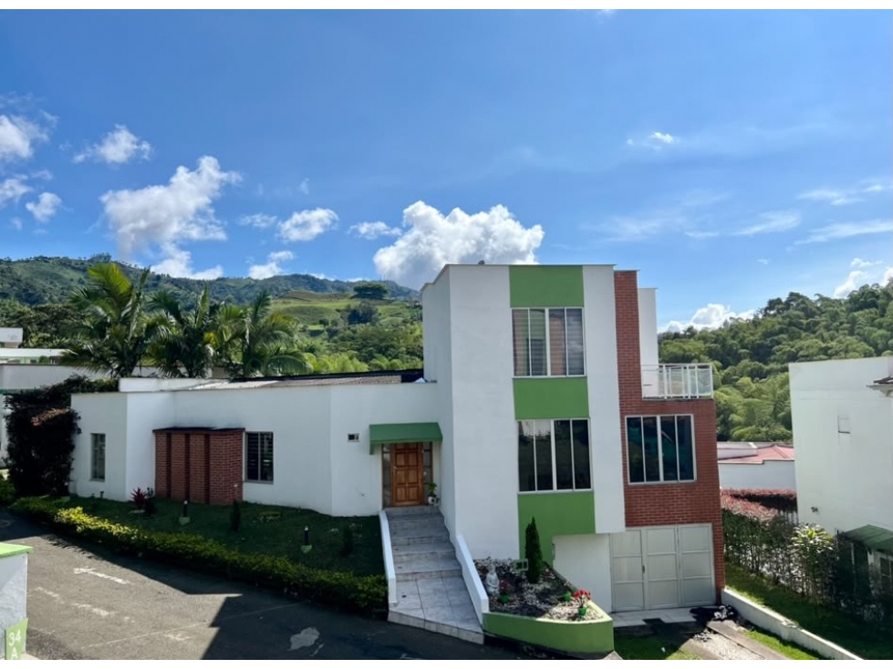 Casa en conjunto para arriendo en la Via del pollo,Dosquebradas - 2