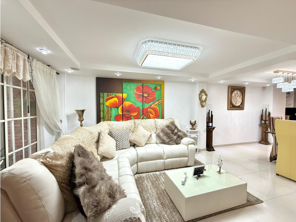 Casa independiente para la venta en Pinares, Pereira!!!