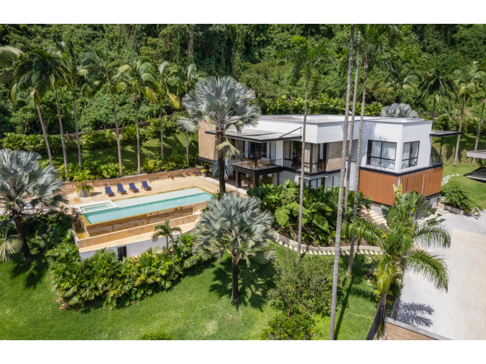 Casa campestre independiente para la venta en Pinares, Pereira!!!