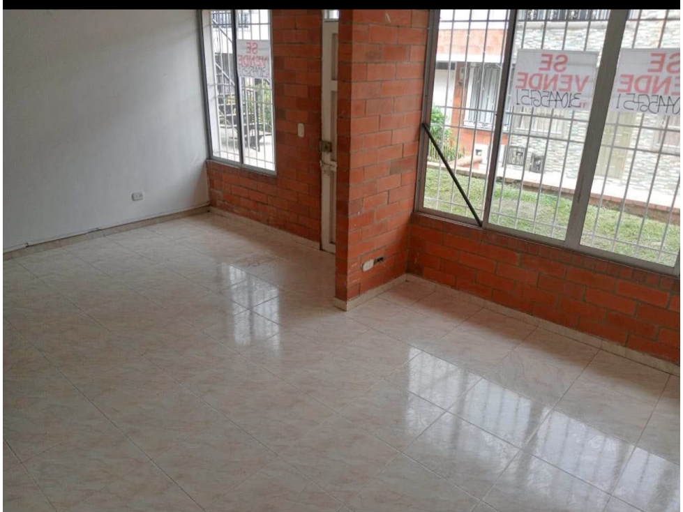 Casa peatonal para la venta en Bombay, Dosquebradas!!