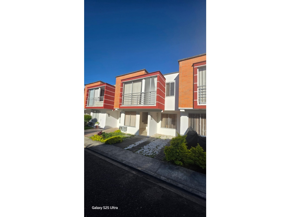 Casa en conjunto para la venta en Galicia, Pereira!!