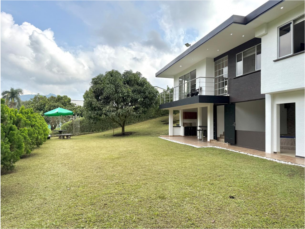 Casa campestre en condominio para la venta en Combia, Pereira!!!