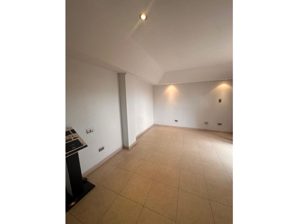 Casa esquinera en conjunto para arriendo en Pinares, Pereira!!!