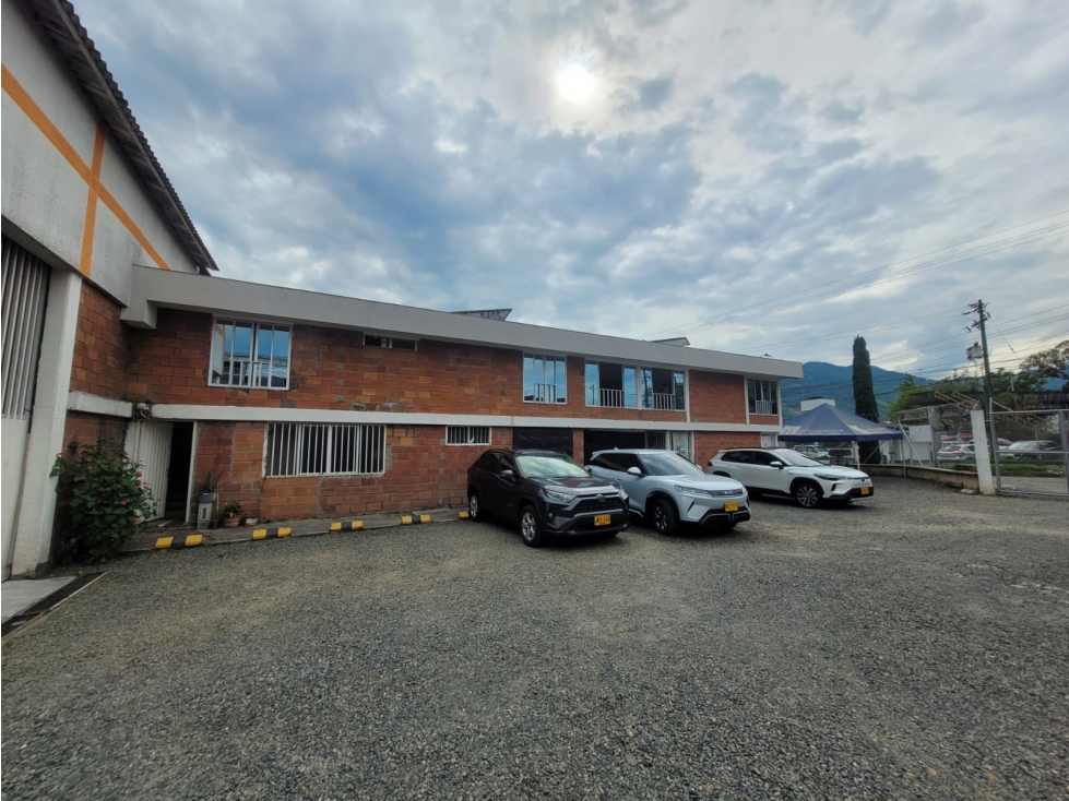 Bodega para la venta en el sector de la Badea, Dosquebradas!! - 3