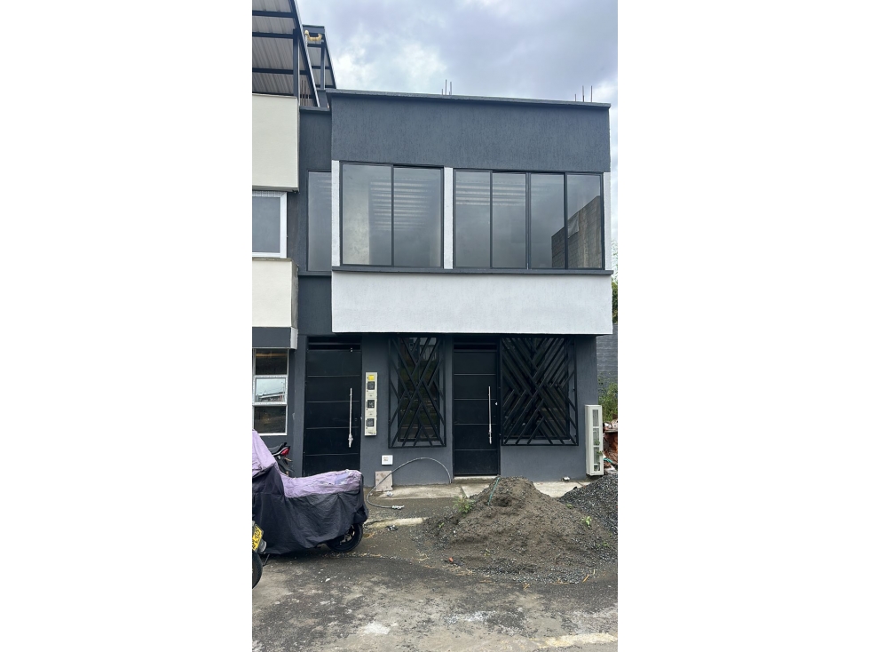 Casa residencial para la venta en Senderos de Makarí,Dosquebradas!!!