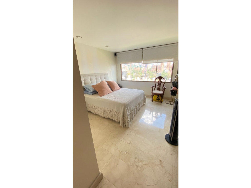 Apartamento en conjunto para la venta en el Poblado,Medellin!! — foto 3