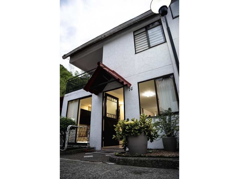 Casa esquinera en Conjunto para la venta en la Av. Sur, Pereira!!! — foto 2