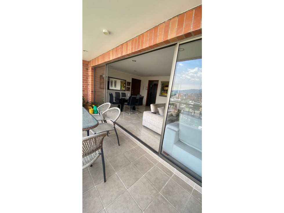 Apartamento en conjunto para la venta en el Poblado,Medellin!! — foto 2