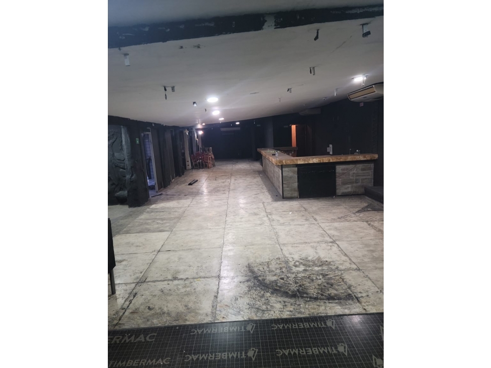 LOCAL DE 240 M2 EN LAS GAVIOTAS PARA ARRIENDO — foto 3