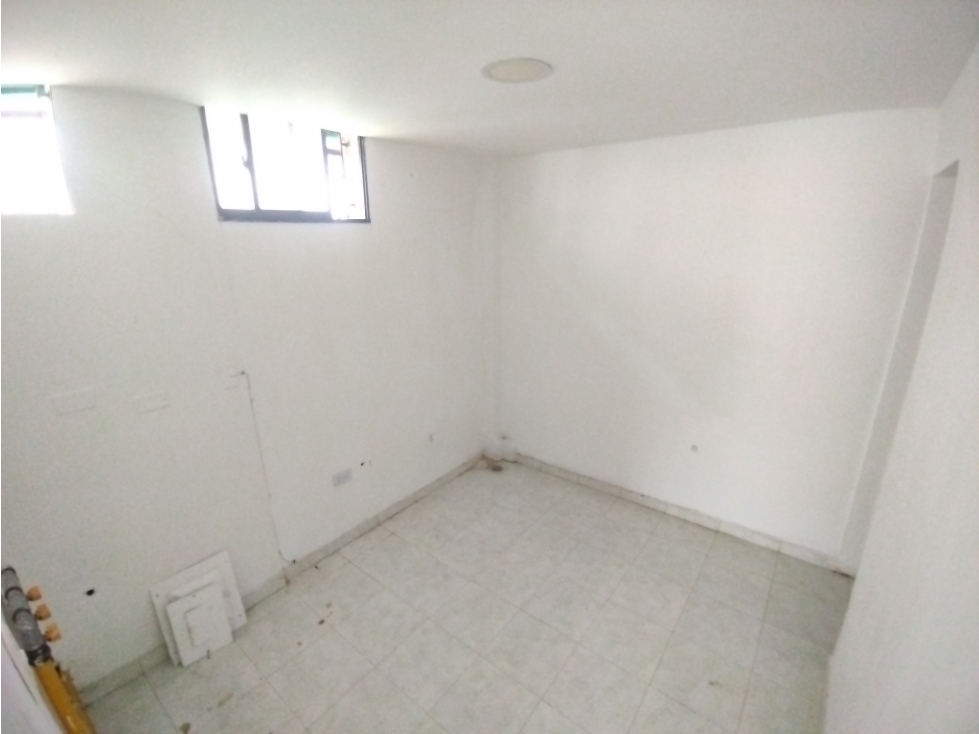 LOCAL DE 80 M2 PARA ARRIENDO EN BOCAGRANDE — foto 3