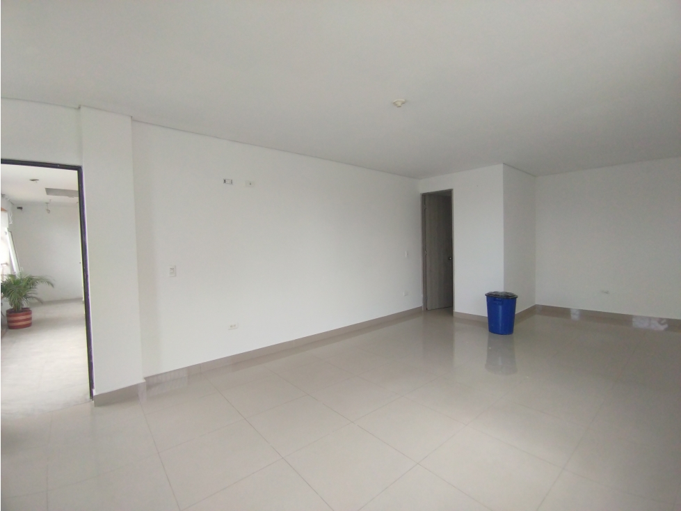 LOCAL DE 32M2 PARA ARRIENDO EN EL POZON — foto 2