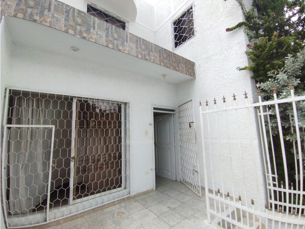 CASA DE 5 ALCOBAS PARA VENTA/ARRIENDO EN TURBACO - 1