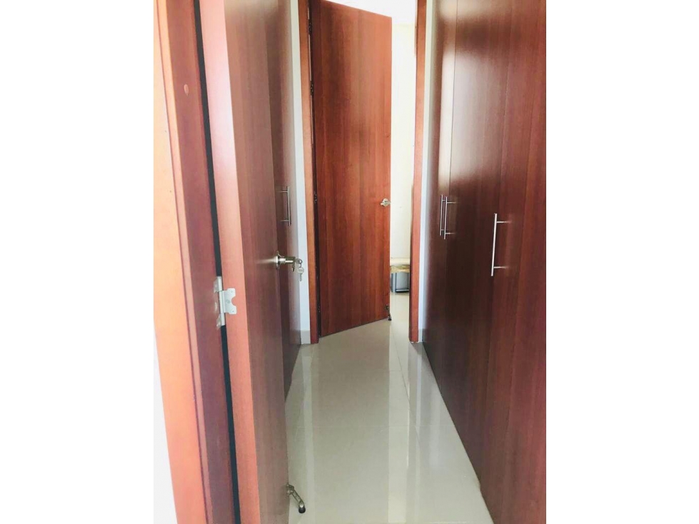 APARTAMENTO DE 2 ALCOBAS + ESTUDIO PARA VENTA EN LAGUNA CLUB — foto 6