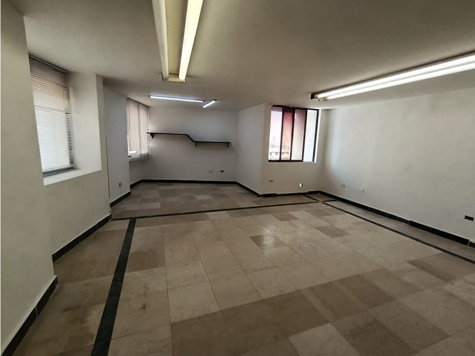 OFICINA DE 68 M2 PARA ARRIENDO EN EL CENTRO, CARTAGENA — foto 2