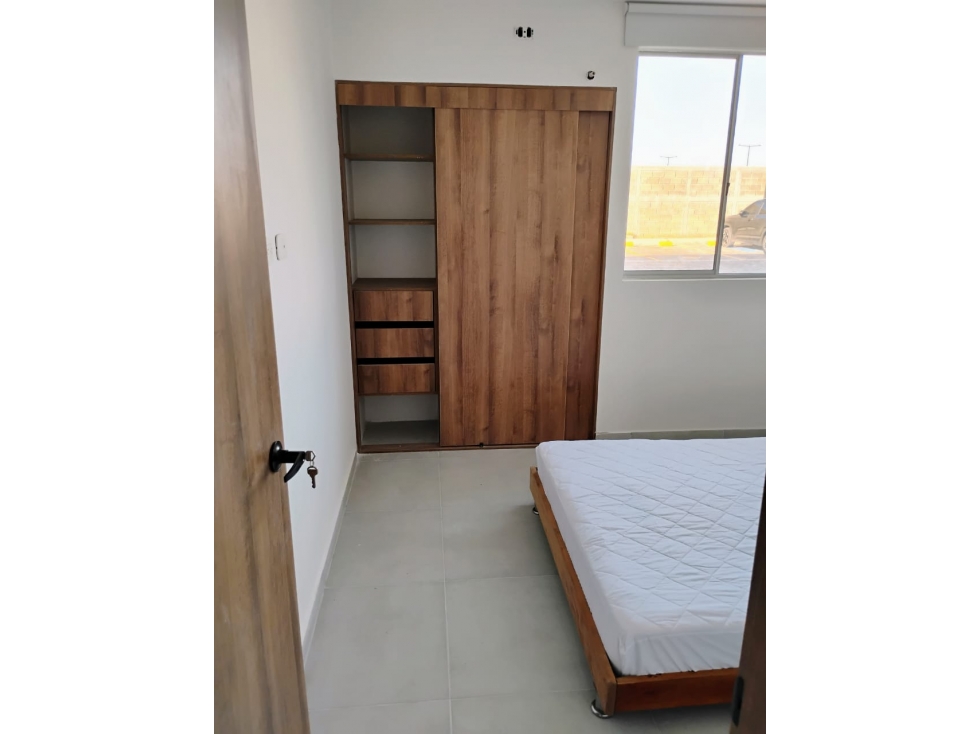 VENTA APTO DE 2 ALCOBAS AMOBLADO EN SERENA DEL MAR — foto 2