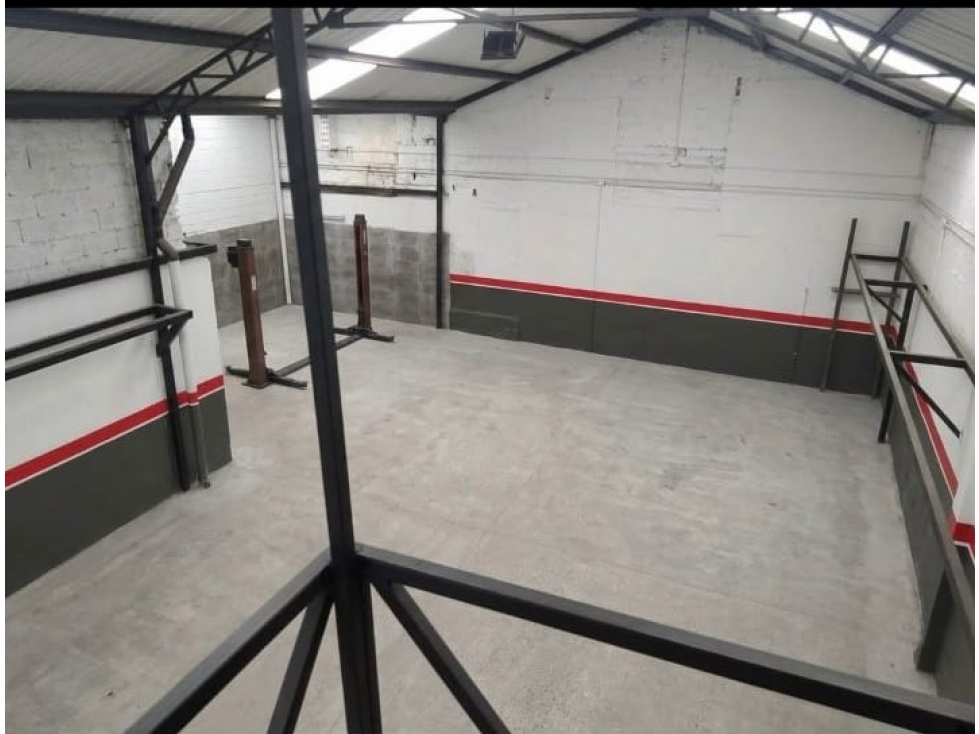 BODEGA DE 350 M2 PARA VENTA / ARRIENDO EN BELEN FATIMA