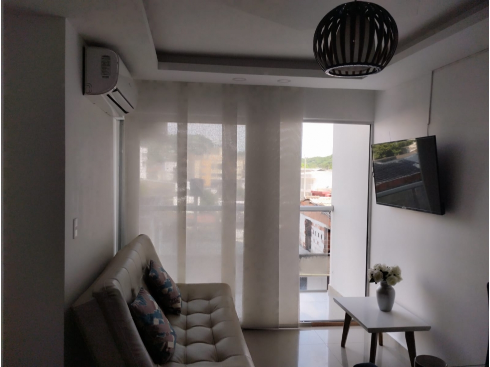 APARTAMENTO AMOBLADO DE 3 ALCOBAS PARA ARRIENDO EN TORICES — foto 2