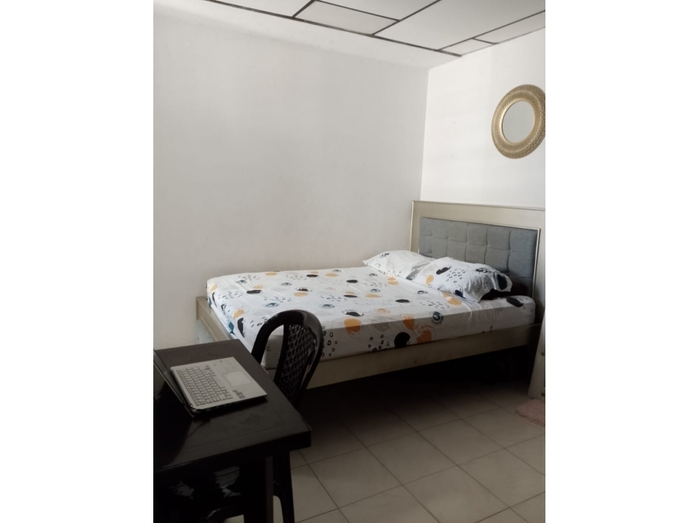 CASA CON 3 APTOS Y UN LOCAL PARA VENTA EN EL SOCORRO — foto 4