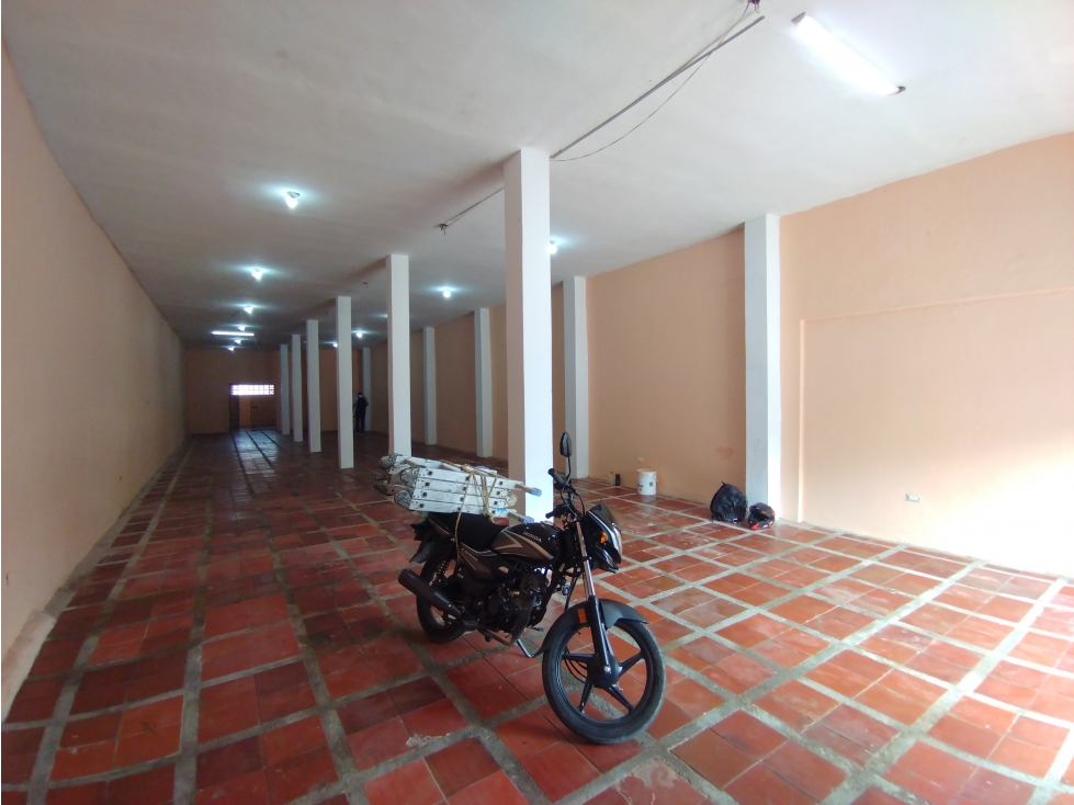 LOCAL Y OFICINAS EN ARRIENDO EN PIE DE LA POPA — foto 6