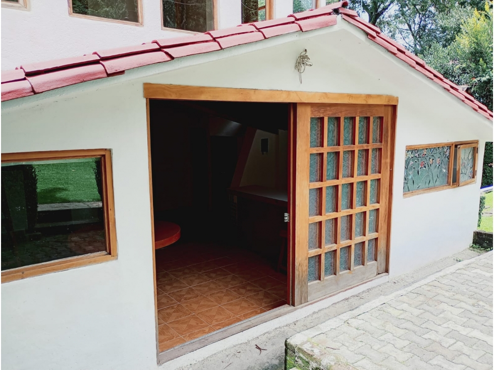 CASA EN VENTA EN VALLE DE BRAVO