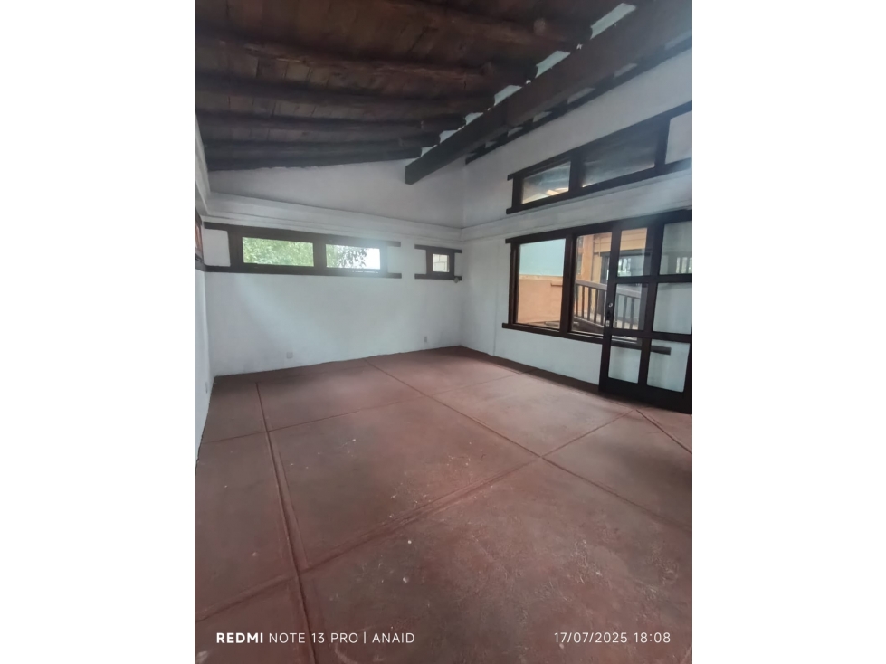 LOCAL COMERCIAL EN VALLE DE BRAVO